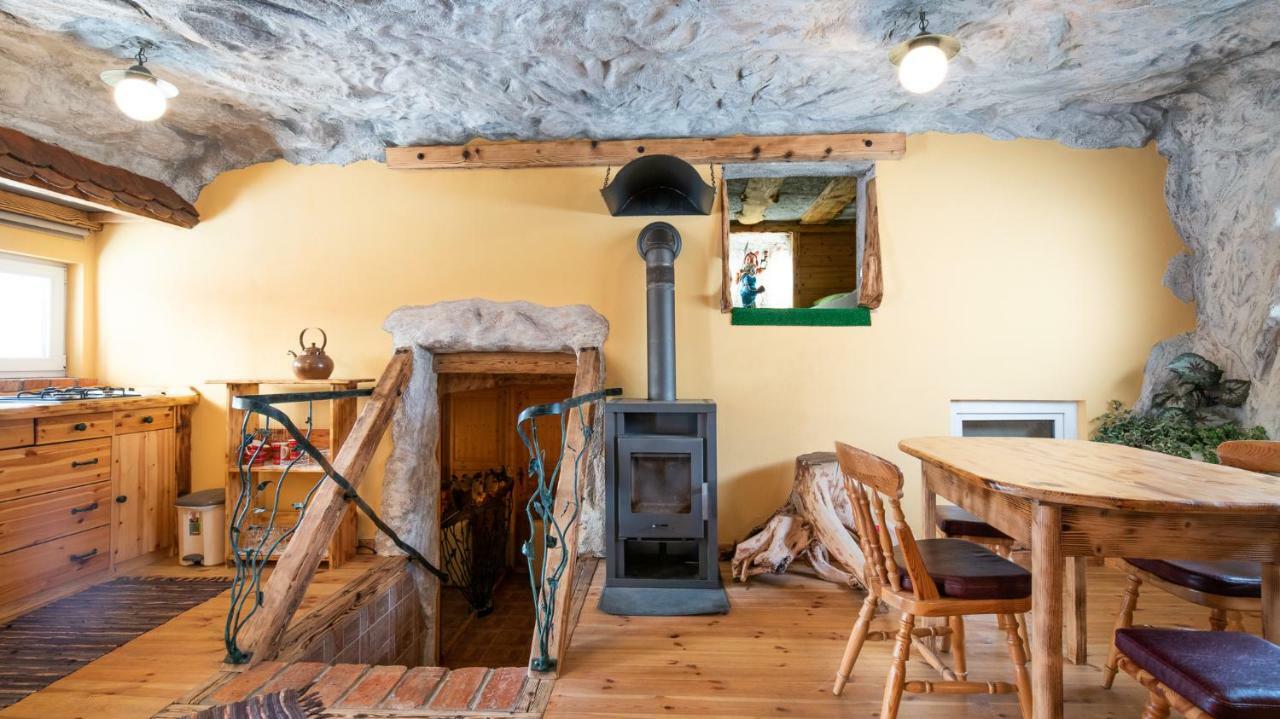 Klub Zlata Ribica Hotel Jesenice Bagian luar foto